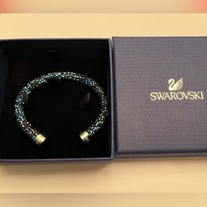 Swavorski black and blue bracelet, NWOT